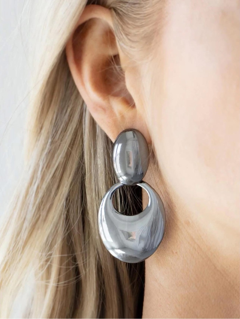 paparazzi CLIP -ON Shiny Gunmetal Drop Earrings